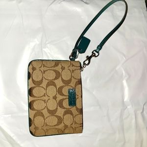 Wristlet
